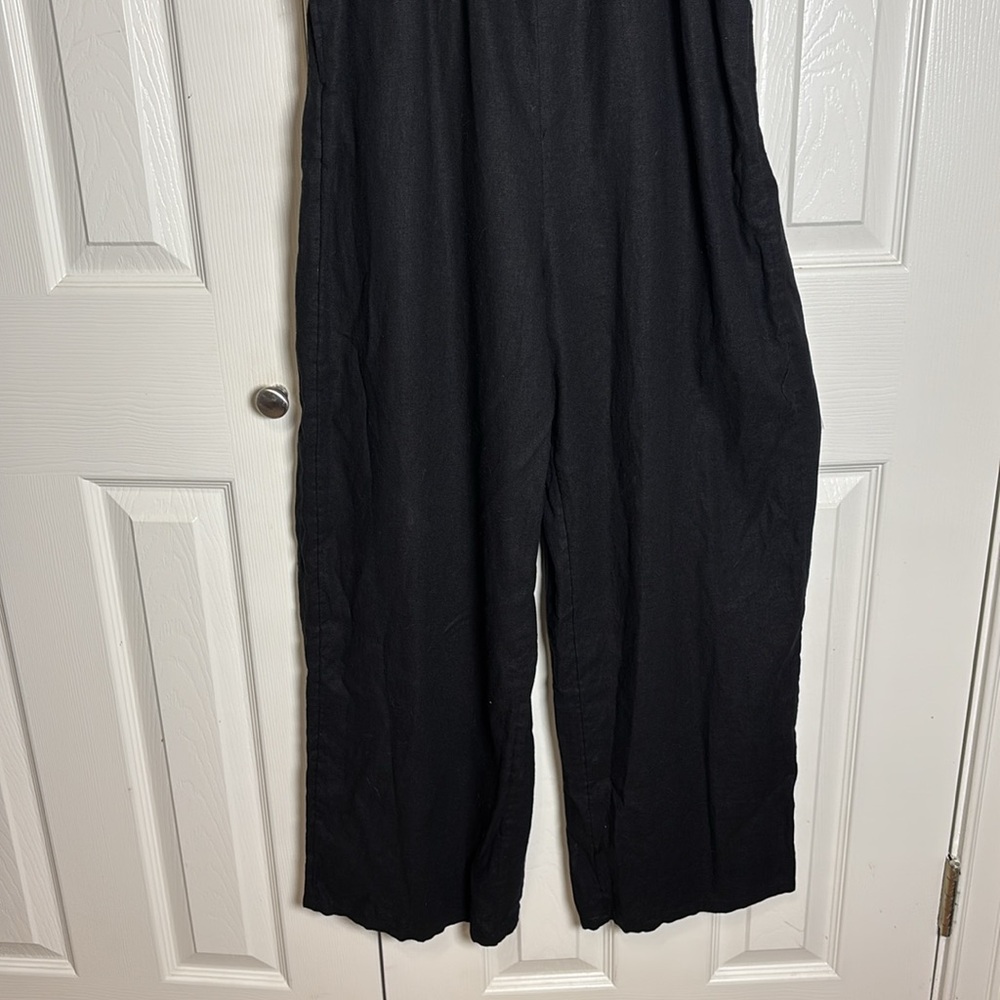 Old Navy Tie Shoulder Cropped Twist Front Smocked Jumpsuit - Picture 5 of 12